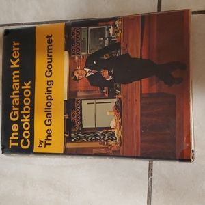 Vintage Graham Kerr Hardcover Cookbook The Galloping Gourmet
